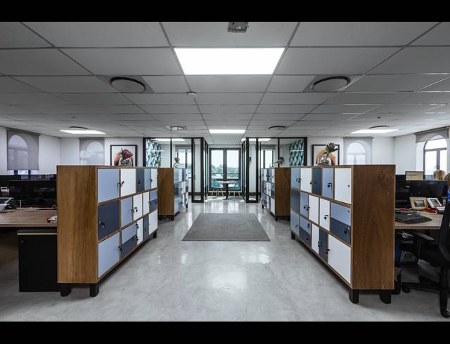 5,571M² OFFICE TO LET IN HYDE PARK